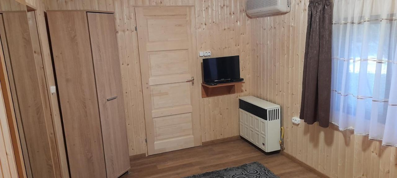 Keri Apartman Mosonmagyaróvár Eksteriør billede