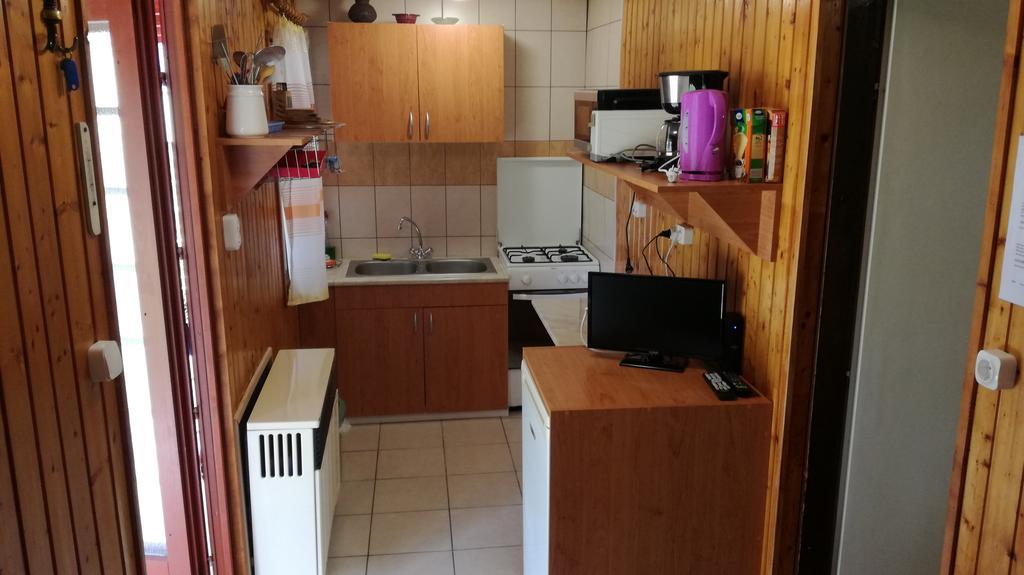 Keri Apartman Mosonmagyaróvár Eksteriør billede