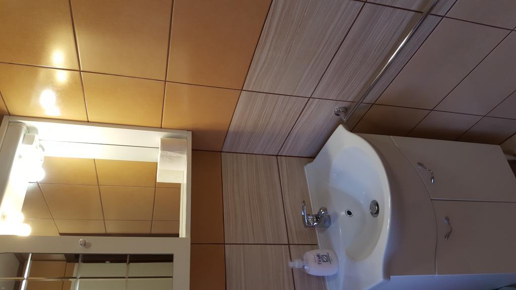 Keri Apartman Mosonmagyaróvár Værelse billede