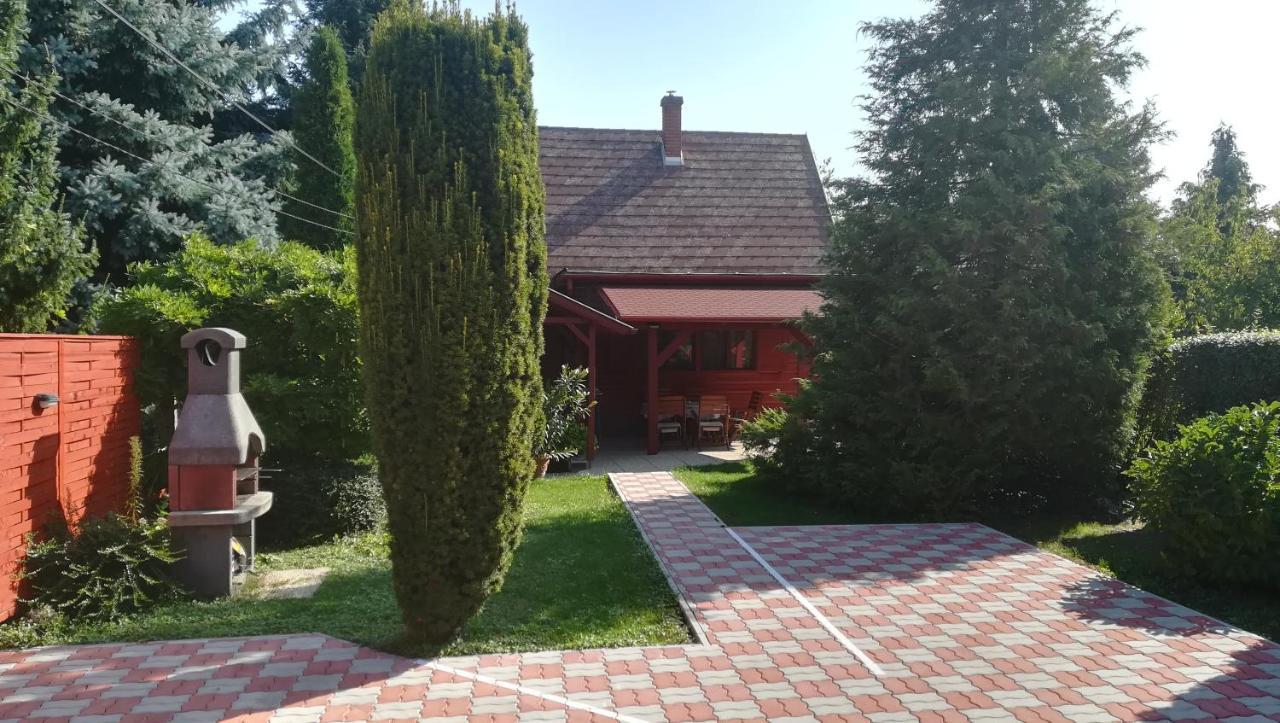 Keri Apartman Mosonmagyaróvár Eksteriør billede